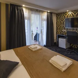 Monte Dana Apartment